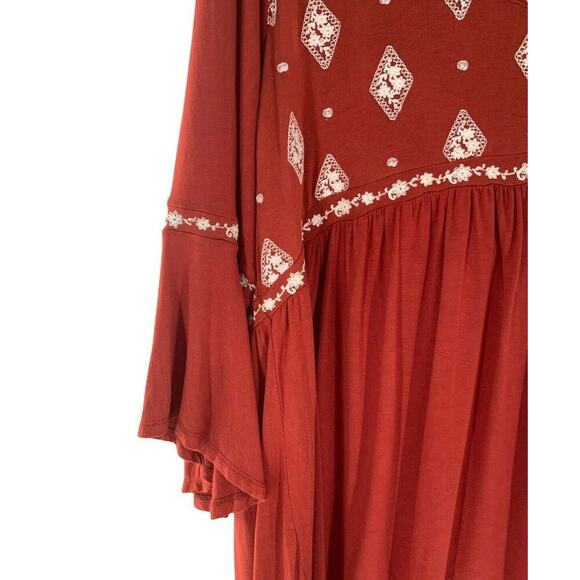 Torrid Top Women Size 2X Boho OrangeLong Bell Sleeves Embroidered Diamond V-Neck - Picture 8 of 10